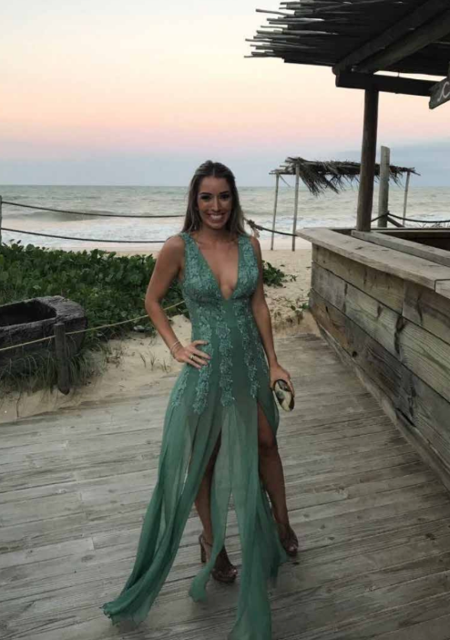 VESTIDO SEDA DECOTE E RENDA