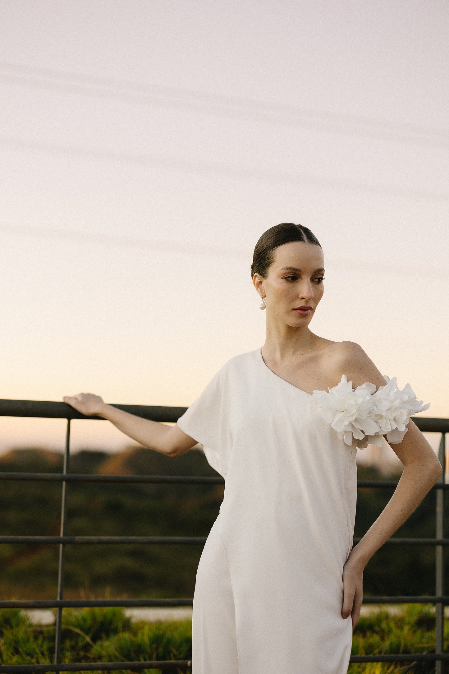 MACACÃO CREPE UM OMBRO SÓ