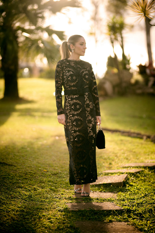 Vestido midi renda aveludada