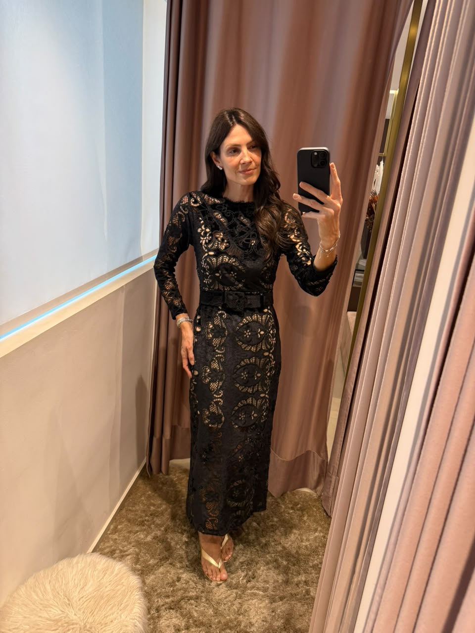 Vestido midi renda aveludada