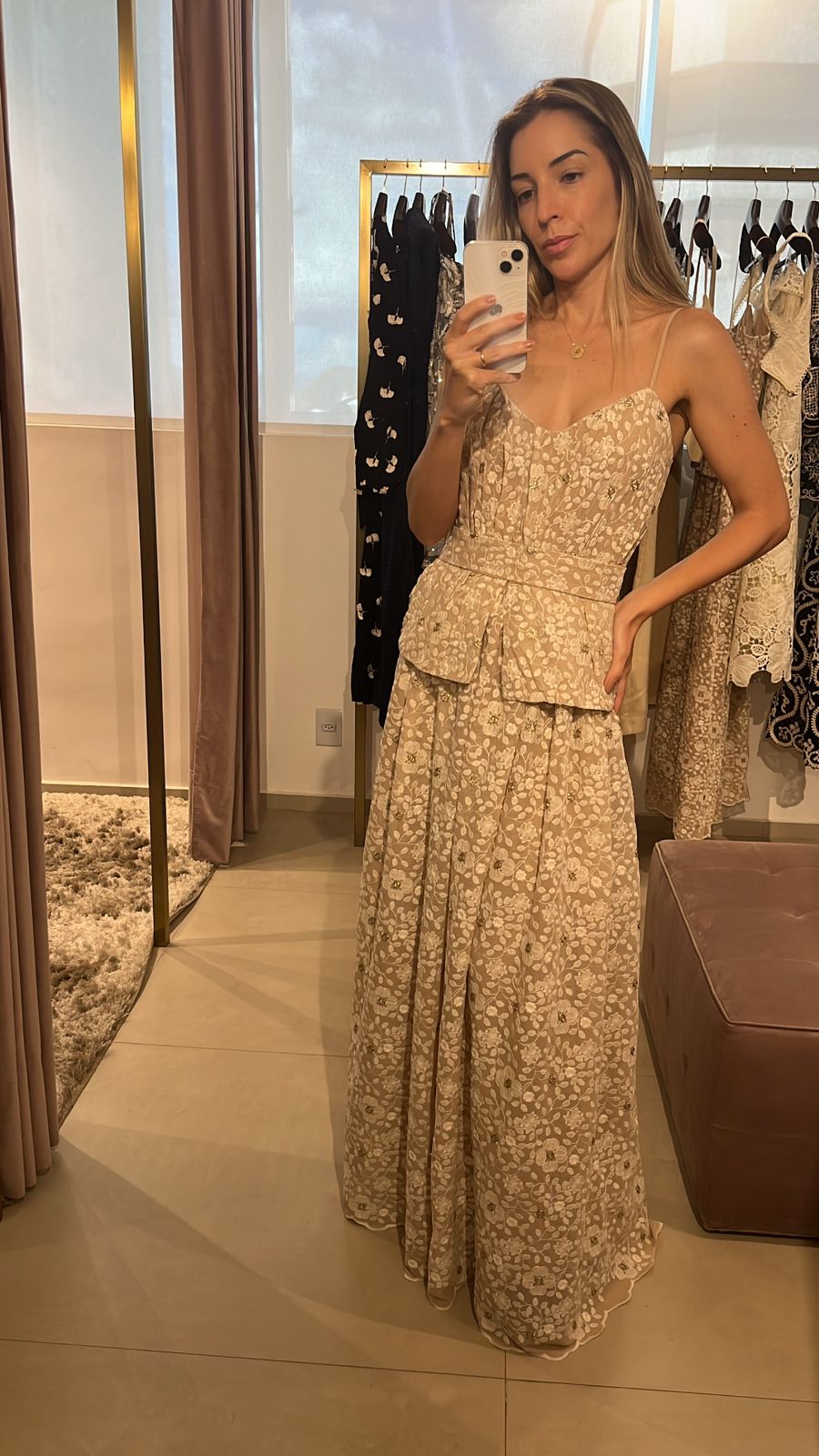 Vestido em Chiffon Bordado